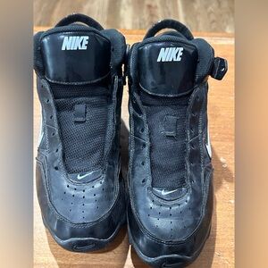 Nike Men's Black Athletic Cleats